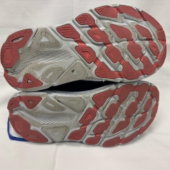 HOKA Clifton 9 women’s running shoe size 7B - Picture 12 of 13